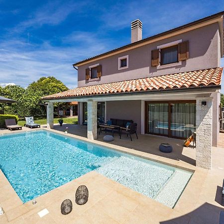 Villa Roma Near Pula For 6 People With Private Pool Jadreški Eksteriør billede