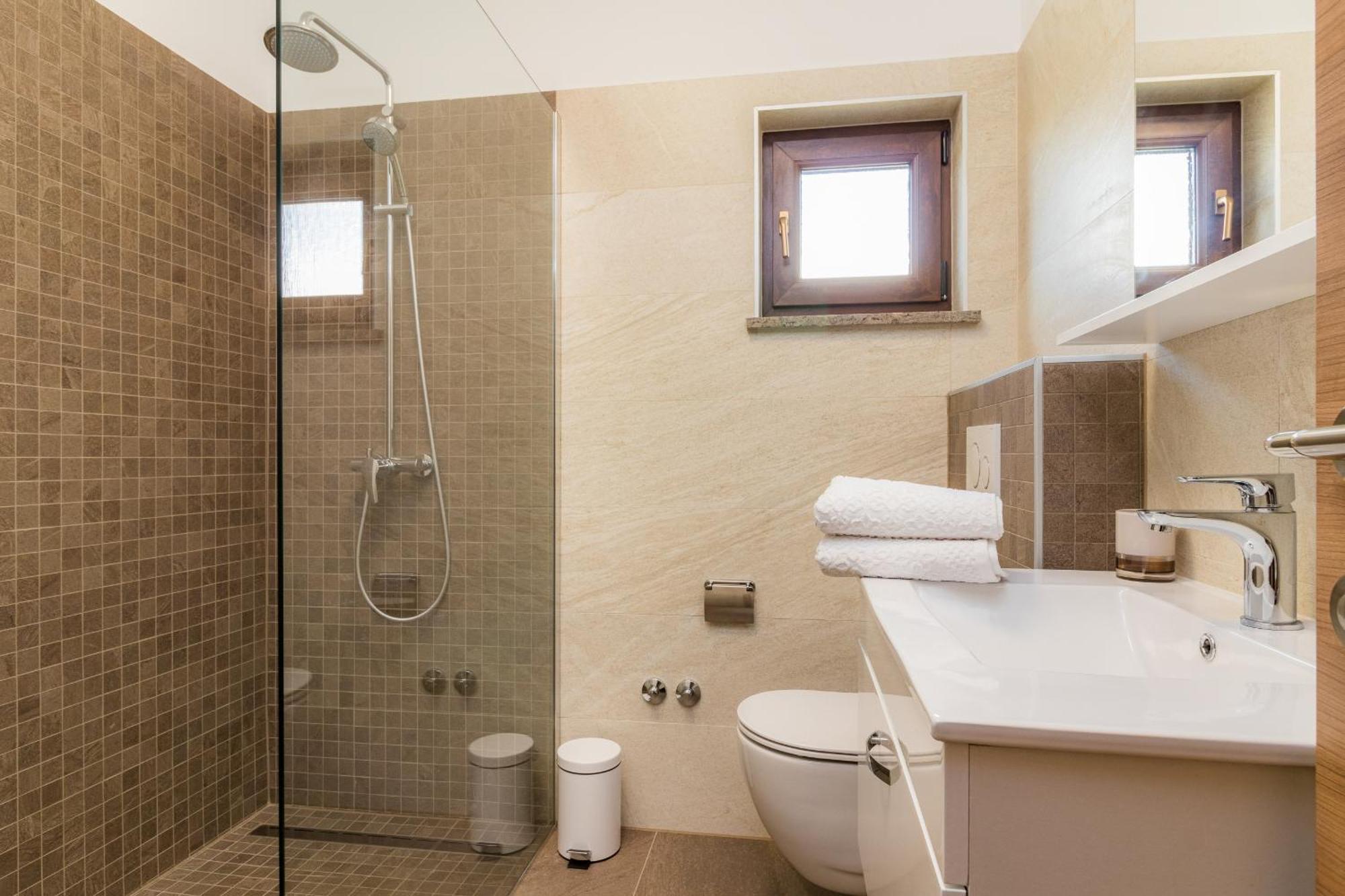 Villa Roma Near Pula For 6 People With Private Pool Jadreški Eksteriør billede